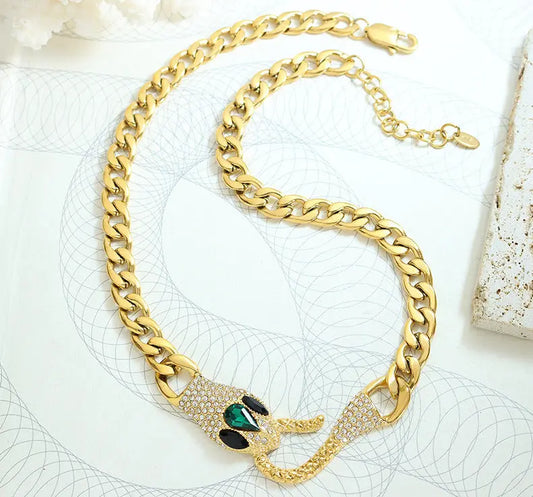 18K Gold Fashion Exquisite Snake Head Necklace