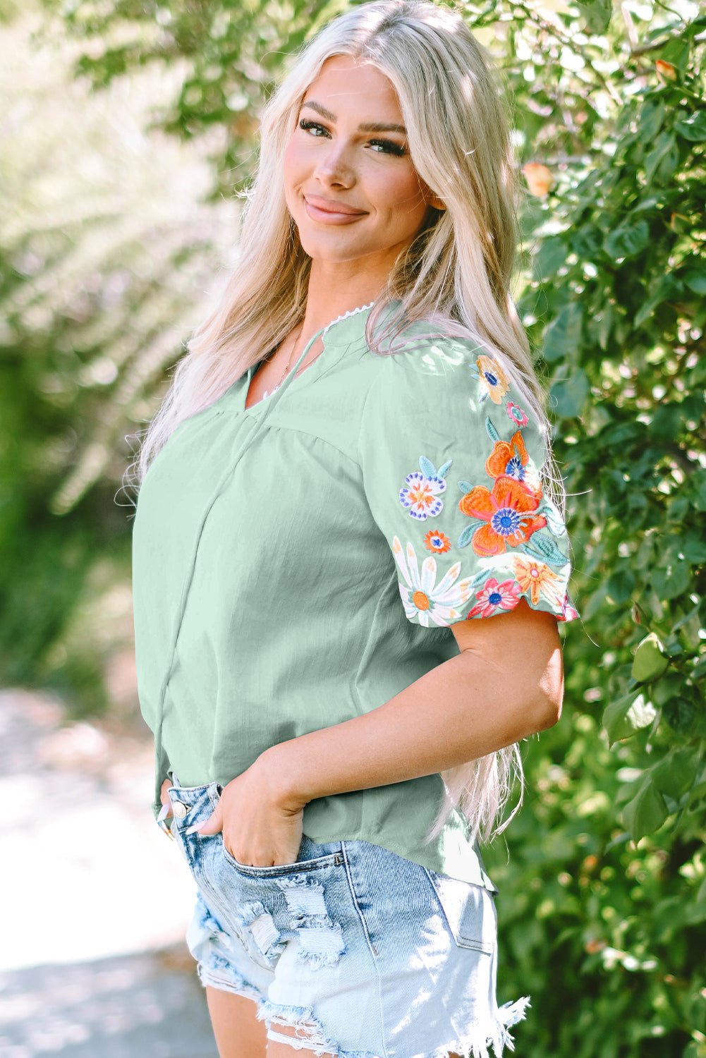 Floral Embroidered Puff Sleeve Blouse