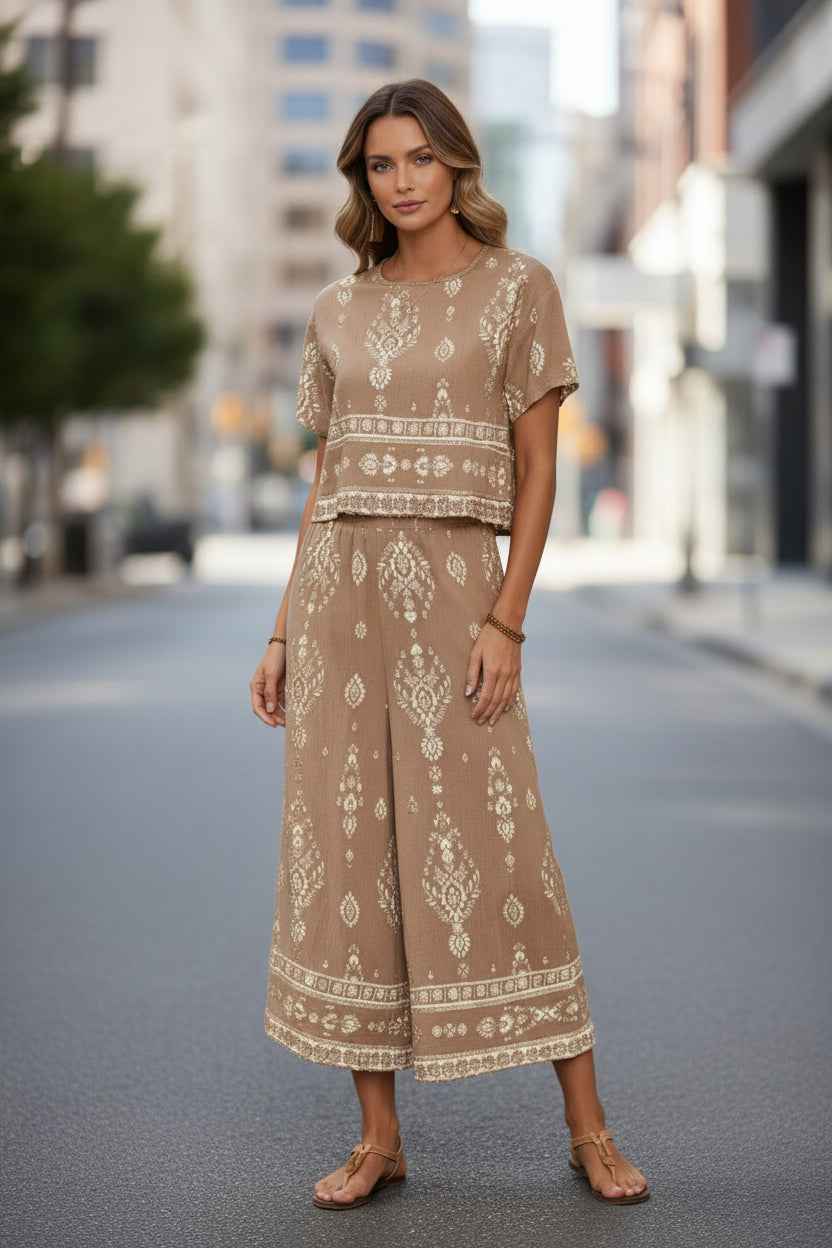 Women's Ethnic Print Contrast Two-Piece Set – Top & Straight-Leg Pants