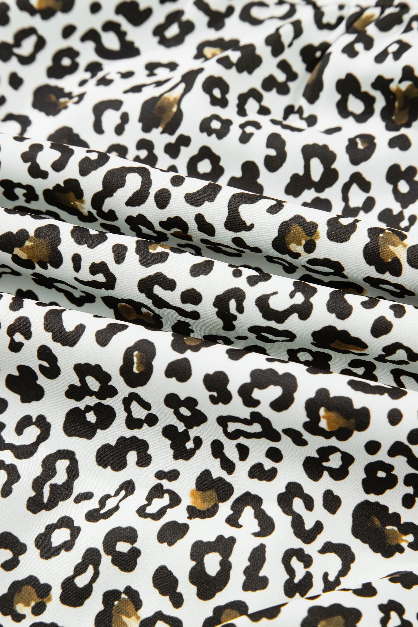 Plus Size Leopard Contrast Trim Puff Sleeve Blouse