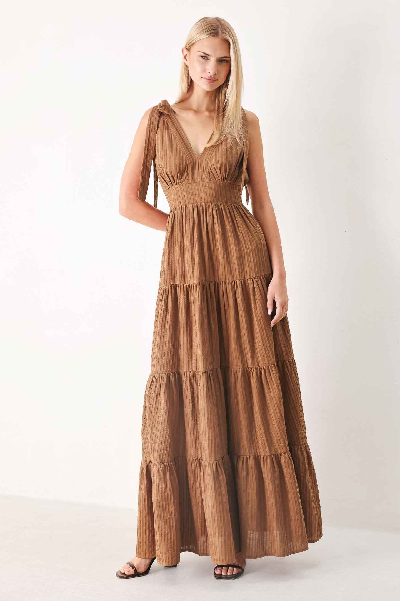 CALM BEAUTY WOVEN MAXI DRESS