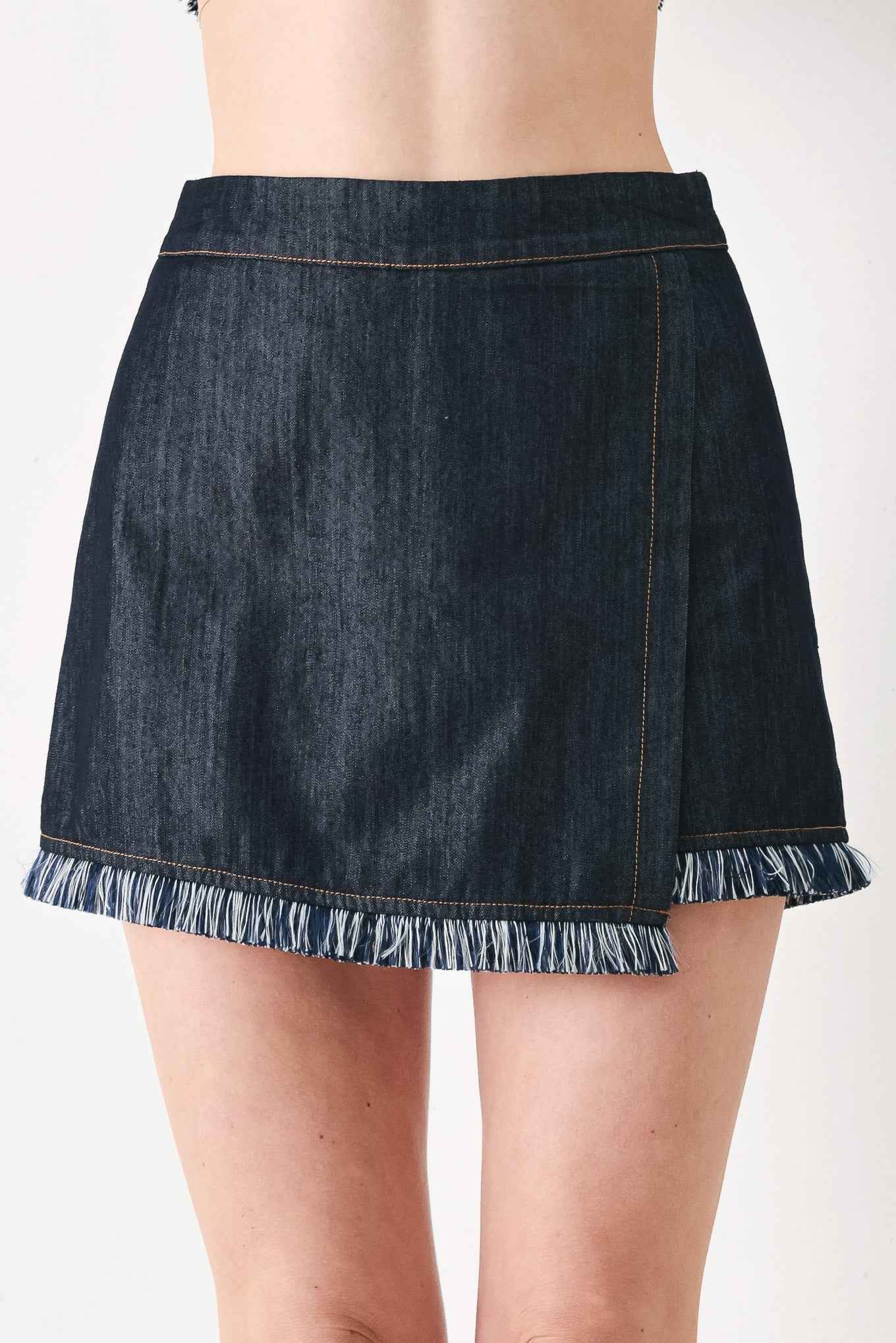POWER SOFT WOVEN SKORT