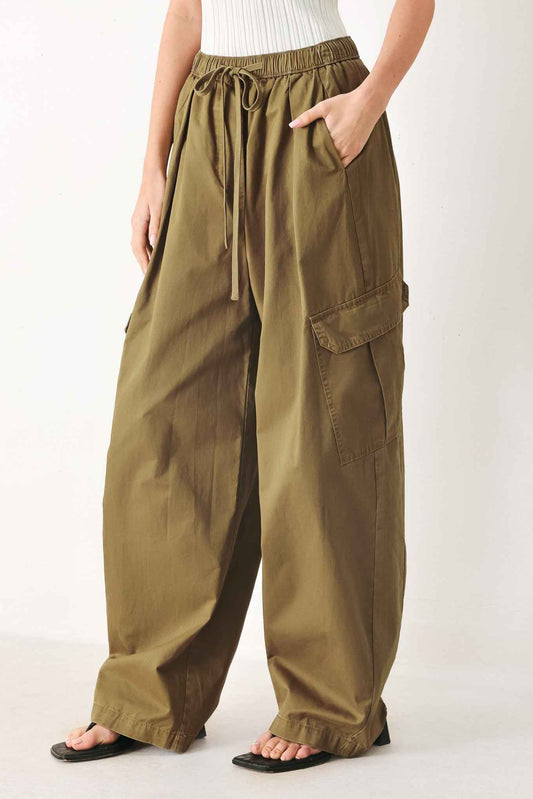 STAY IN MOTION WOVEN BARREL PANTS