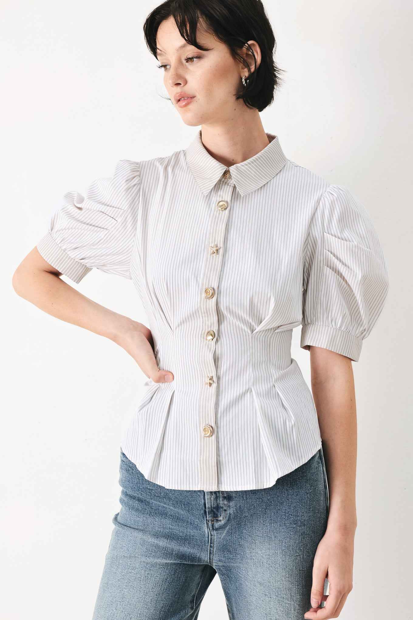 COASTAL LIGHT WOVEN TOP