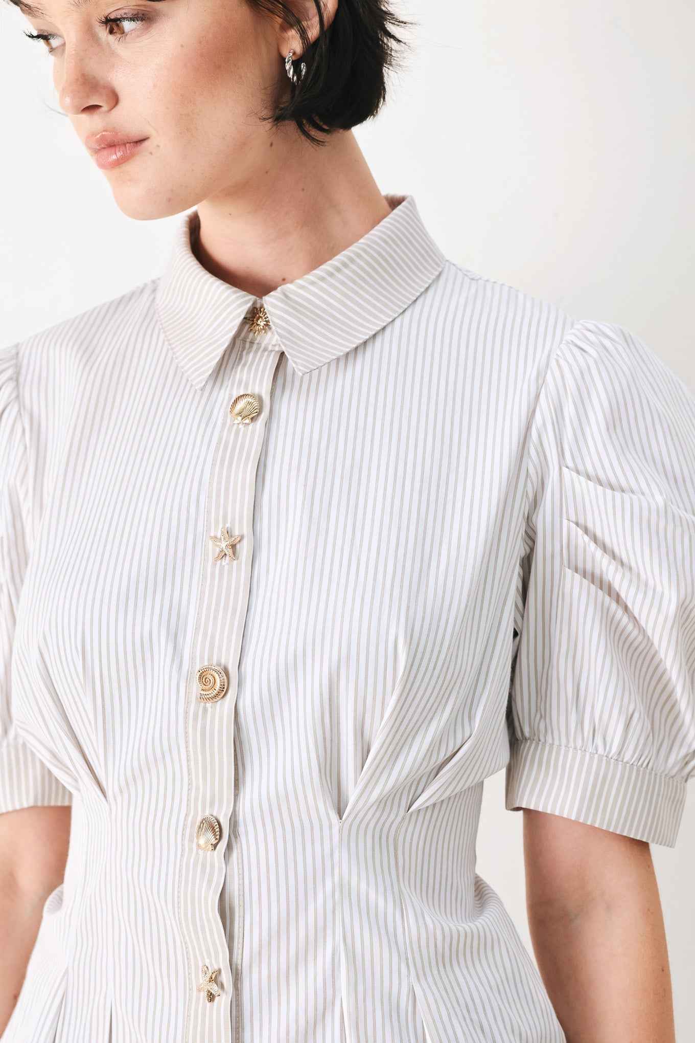 COASTAL LIGHT WOVEN TOP