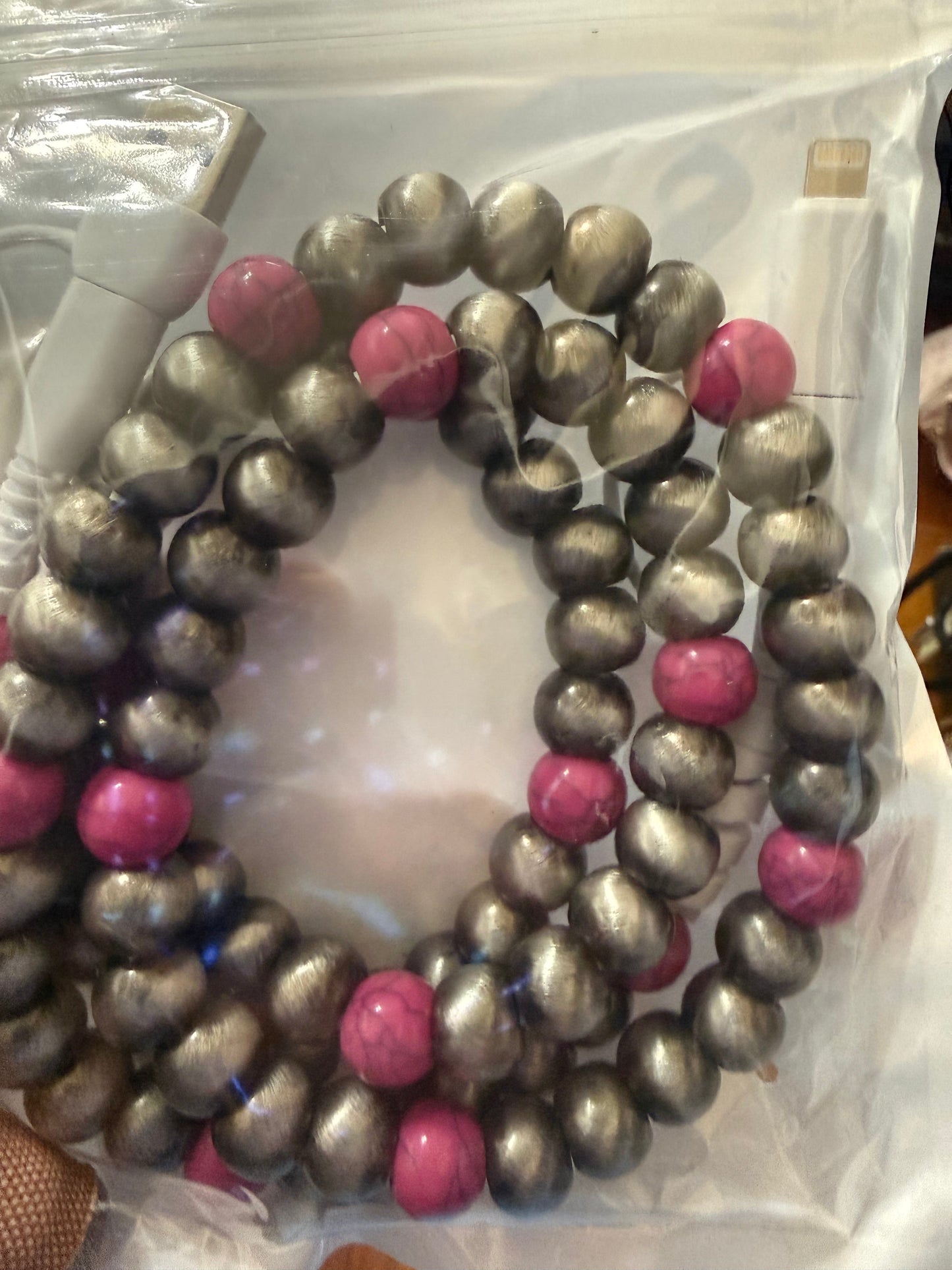 DUAL BEADED CHARGER