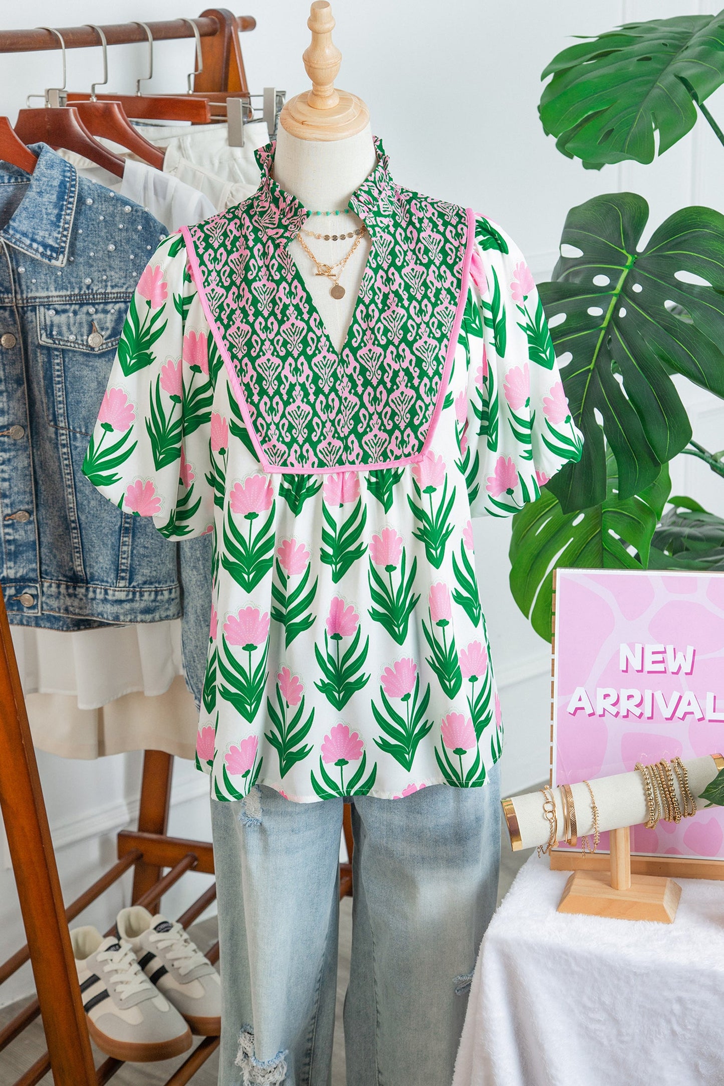 Floral Puff Sleeve Contrast V-Neck Blouse