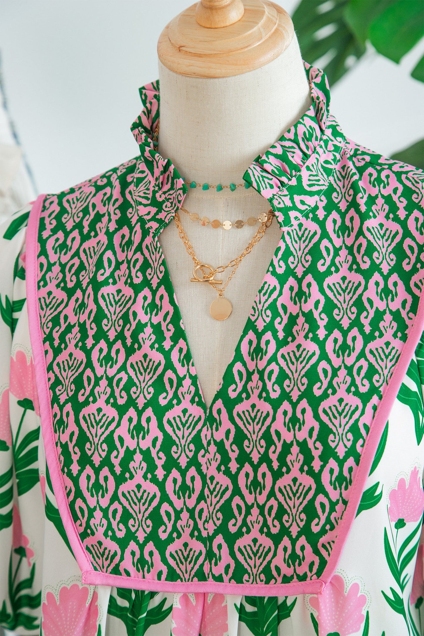 Floral Puff Sleeve Contrast V-Neck Blouse
