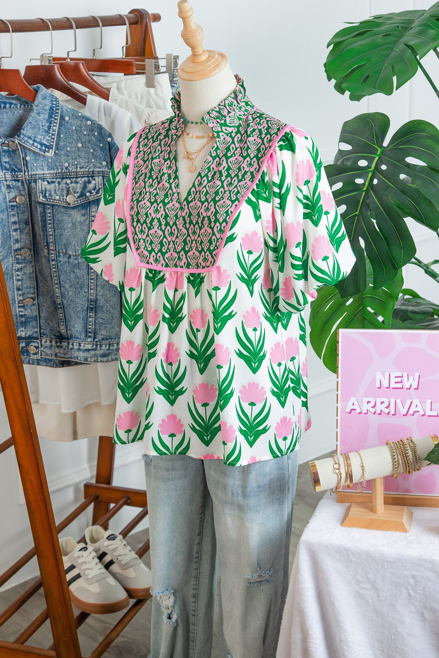 Floral Puff Sleeve Contrast V-Neck Blouse