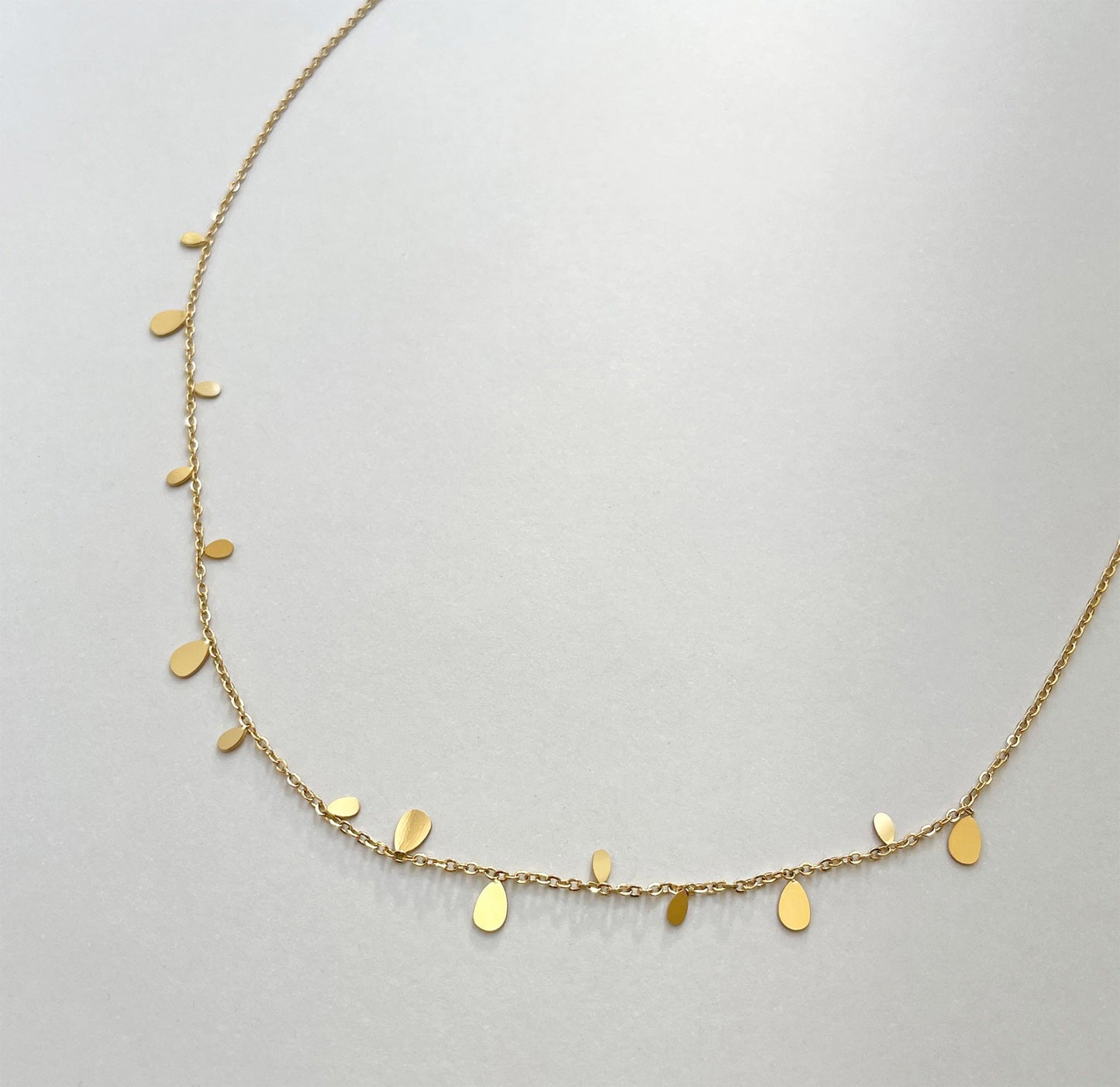 MIRANDA GOLD DAINTY TEARDROP NECKLACE